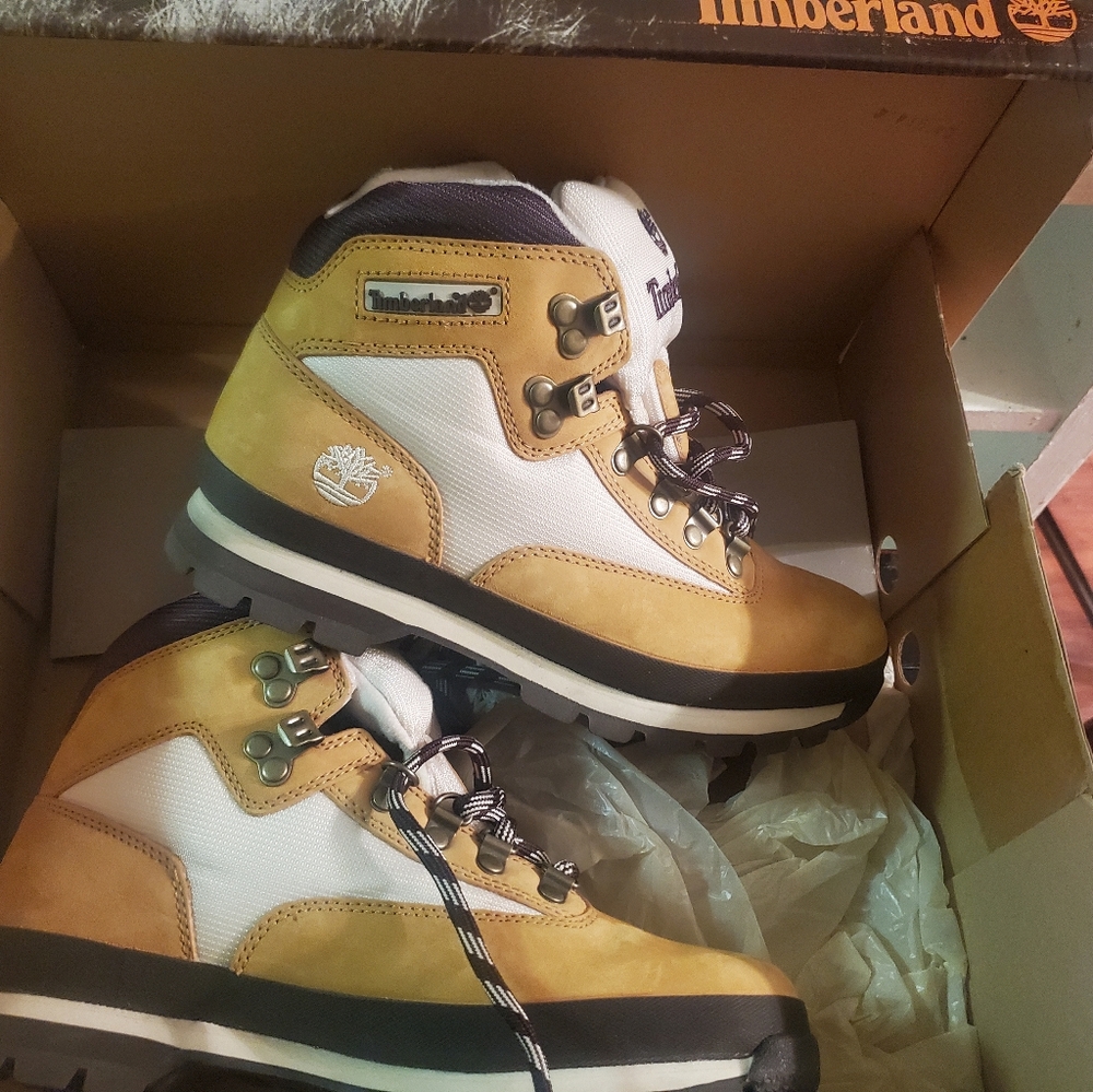 NWOT Timberland boots